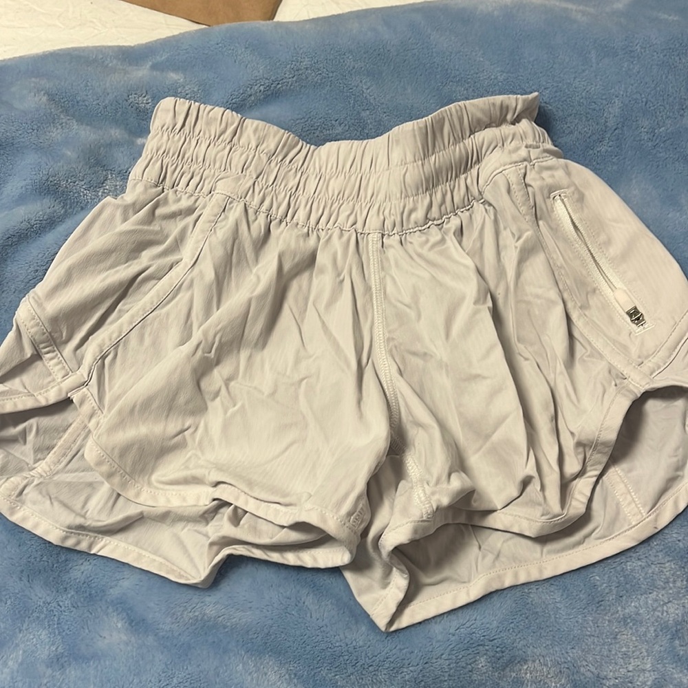 White lululemon shorts